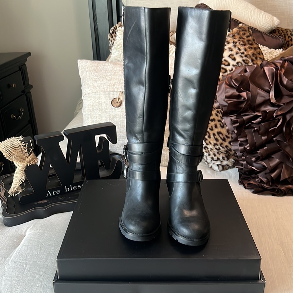 Lana Knee-High Heeled UGG Boots - Picture 5 of 14